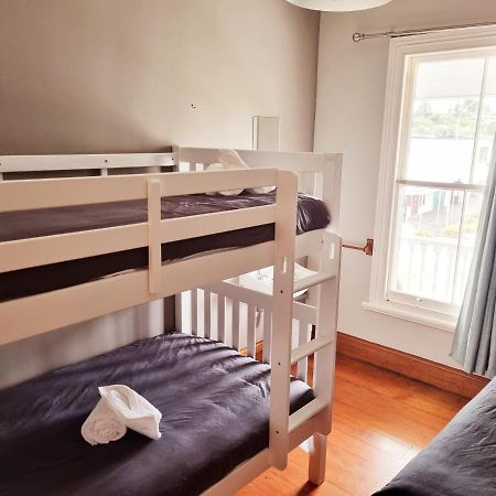 Harbourview Hotel Раглан Екстериор снимка
