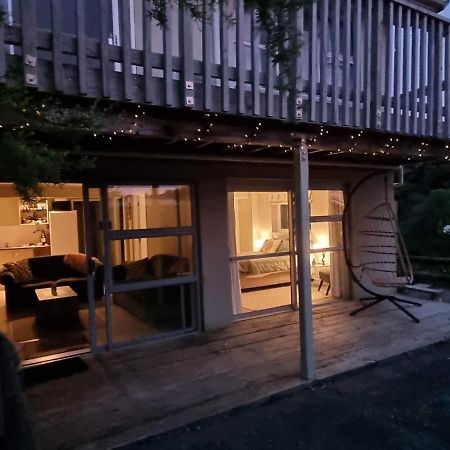 Harbourview Hotel Раглан Екстериор снимка